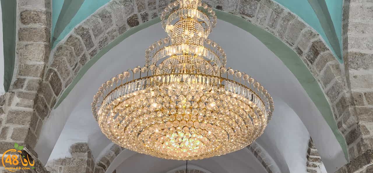 أهالي اللد يحيّون ليلة القدر في مسجد العمري الكبير 